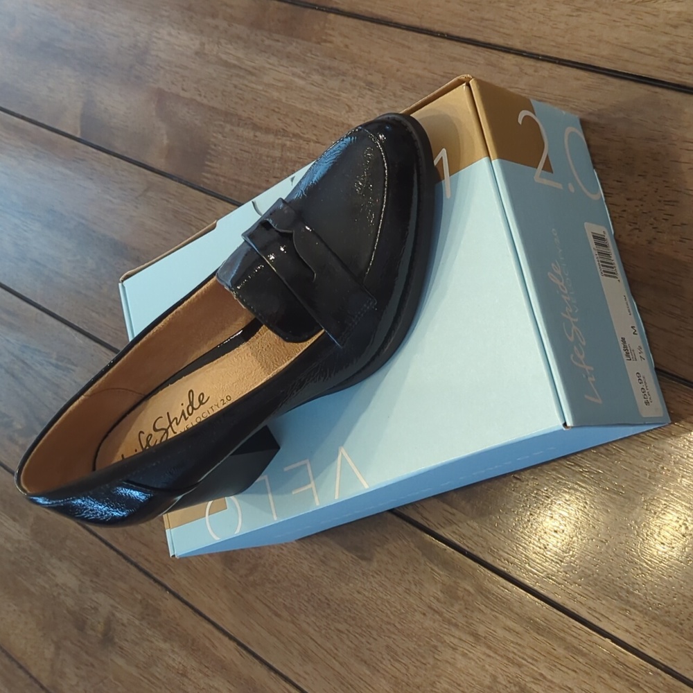 Life stride Hudson heeled loafer style black patent shoes